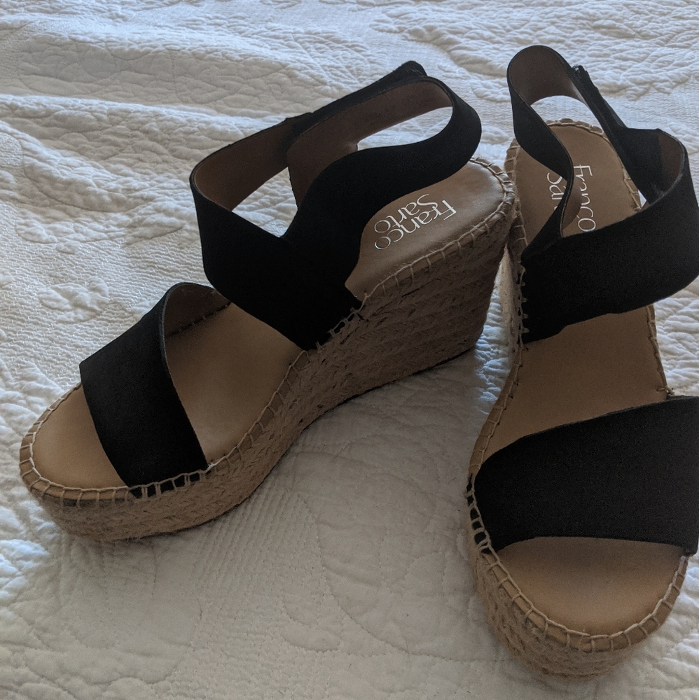 Black platform sandals